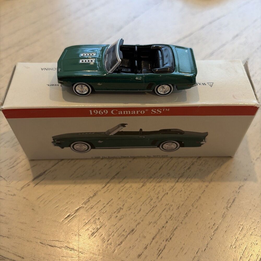 1969 Green Chevrolet Camaro SS Diecast Readers Digest 2001 1:64 Scale Model NIB